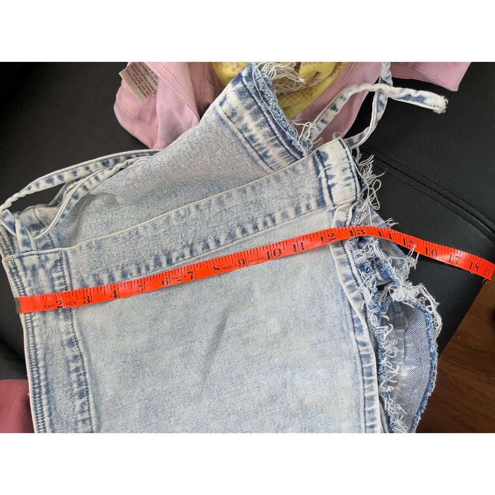 SO Light Wash Denim Wrap Skort with Side Tie and Frayed Hem Size 5 - Picture 3 of 8